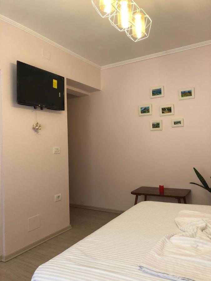 Itan'S Apartment-Lovely Guest Apartment In Center Tirana Exterior foto